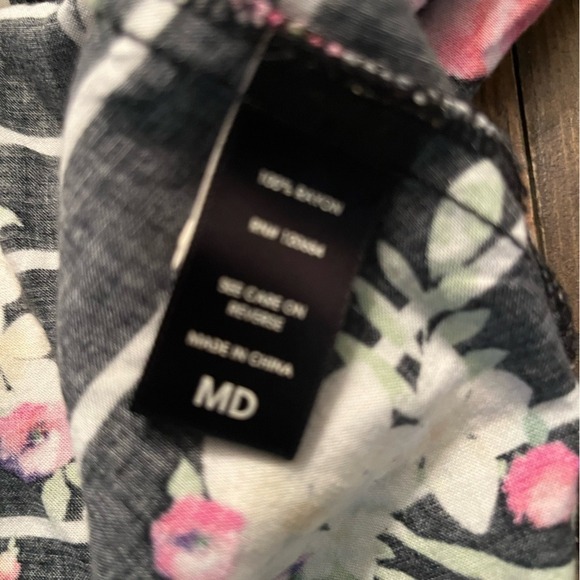 Hot Topic Skull and Roses mini dress skater Goth vintage medium floral sleeveles - Picture 6 of 6